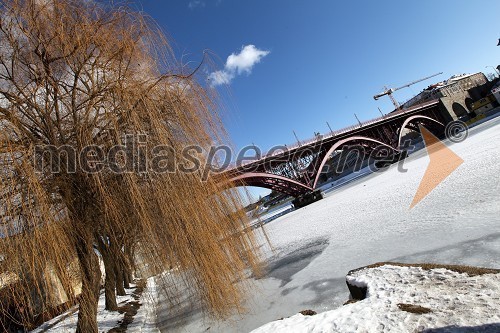 Reka Drava, Maribor