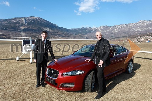 Ivo Boscarol vozi limuzino Jaguar XF