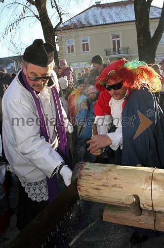 Pustovanje v Cerknici