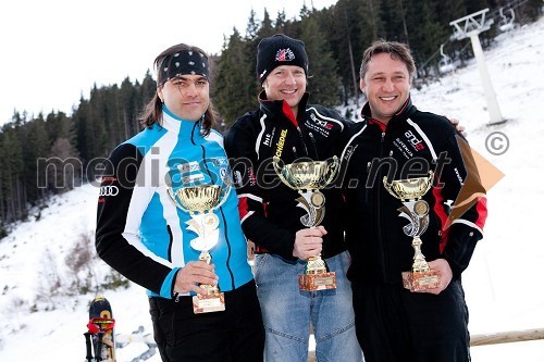 Bor Zuljan, kitarist, Franci Podbrežnik, glasbenik ter moderator in Tomaž Malešič, pevec