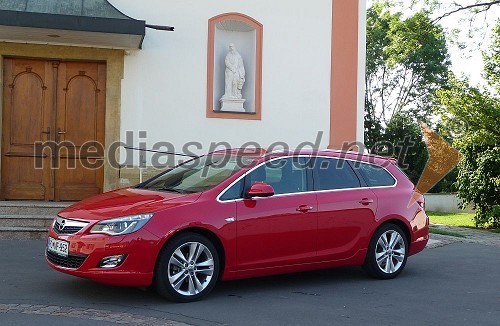 Opel Astra Sports Tourer 1.4 16V turbo sport