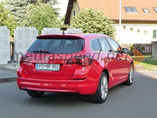 Opel Astra Sports Tourer 1.4 16V turbo sport