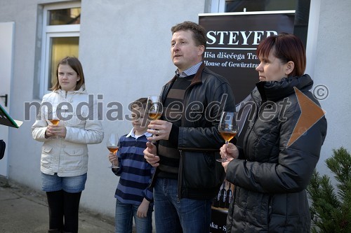 	Vaneja Steyer, Mark Steyer, Danilo Steyer in Magda Steyer, vinogradništvo Steyer vina 	 
