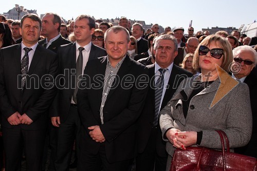 ..., ..., Franc Kangler, župan MOM ter gospodar Stare trte, Slavko Puljić, veleposlanik BIH v Sloveniji, Radmila Komadina, glavna svetovalka mesta Mostar in Smail Festić, častni konzul BIH v Sloveniji