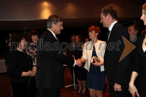 Dr. Danilo Türk, predsednik Republike Slovenije, Karolina Dragica Grilj, poslovna direktorica Slovenskih novic, revije Ona ter Onaplus in Tomaž Berločnik, predsednik uprave Petrol d.d.