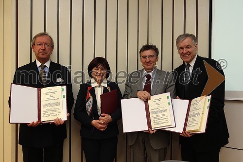 Dr. Erwin Kubesch, veleposlanik Avstrije v Sloveniji, dr. Zdenka Petermanec, ravnateljica UKM, prof. dr. Danijel Rebolj, rektor Univerze v Mariboru in Martin Eichtinger, avtor biografije Aloisa Mocka