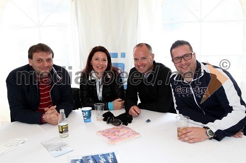 Bostjan Gerdej, direktor agencije Taurus, Simona Mavsar, direktorica znamke Seat pri Porsche Slovenija d.o.o. in Blaž Komadina, David Galic, direktor Optike Knez