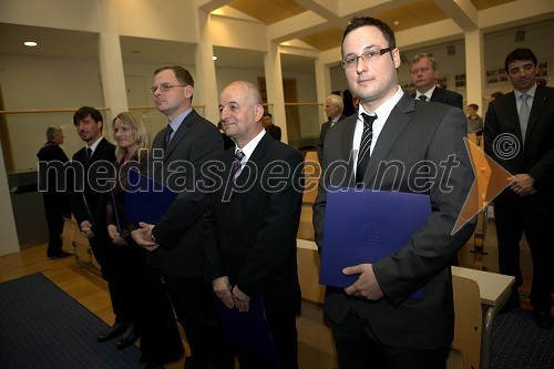 Dr. Gregor Jenuš, Filozofska fakulteta UM, dr. Zarja Bohak, Fakulteta za kmetijstvo in biosistemske vede UM, dr. Benjamin Urh, Fakulteta za organizacijske vede UM, dr. Bojan Burgar, Fakulteta za organizacijske vede UM in dr. Primož Kosec, Fakulteta za elektrotehniko, računalništvo in informatiko (FERI) UM