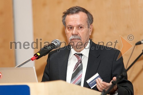 	Prof. dr. Radovan Stanislav Pejovnik, rektor Univerze v Ljubljani