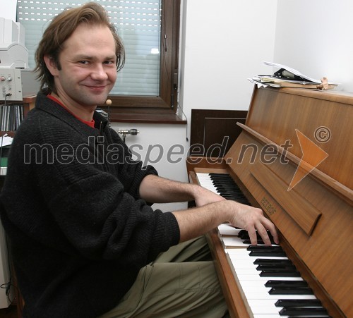 Igralec in glasbenik Jure Ivanušič