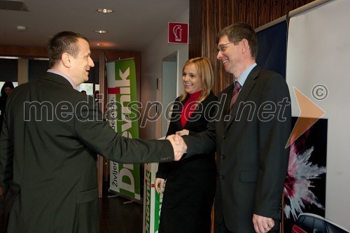 Anton Horvatič in Martin Logar, direktor družbe Summit Avto