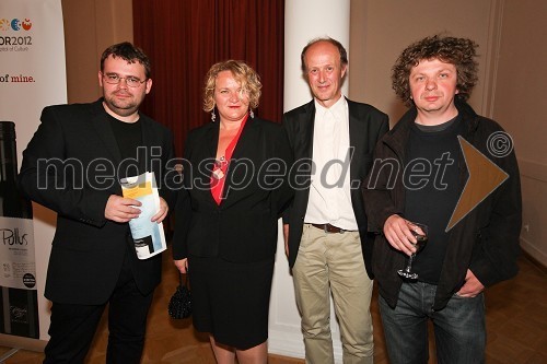 Alan Kavčič, predstavnik za odnose z javnostmi SNG Maribor, Karin Jurše, direktorica občinske uprave Selnice ob Dravi, Peter Tomaž Dobrila, svetovalec za intermedijsko povezovanje EPK Maribor 2012 in Matjaž Latin, režiser