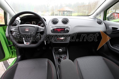 	Seat Ibiza, notranjost