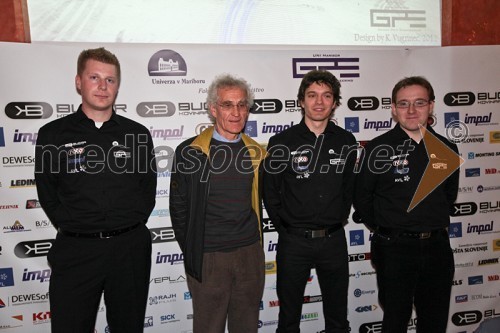 Primož Gorenšek, dr. Jože Flašker, profesor na Fakulteti za strojništvo, Dino Florjančič, študent FS MB in vodja projekta Formula Student, Kristjan Tomaš