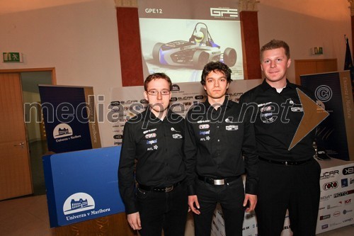 Kristjan Tomaš, Dino Florjančič, študent FS MB in vodja projekta Formula Student, Primož Gorenšek