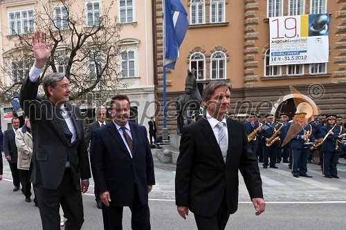 Dr. Danilo Türk, predsednik Republike Slovenije, Štefan Pavlinjek, predsednik Obrtne zbornice Slovenije, Andrej Čas, župan Slovenj Gradca