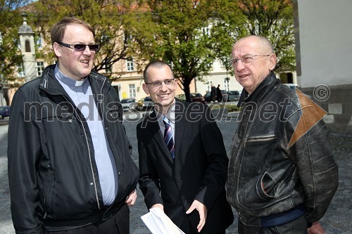 Marko Veršič, stolni župnik, ..., Boris Cizej, glavni producent programskega sklopa Ključi mesta EPK 2012