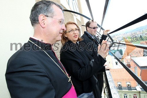 dr. Marjan Turnšek, mariborski nadškof, Mirjana Koren, direktorica Pokrajinskega muzeja Maribor, Marko Veršič, stolni župnik