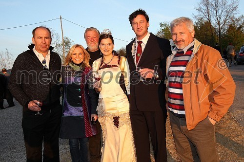 ..., Nuša Derenda, pevka, Tone Smolnikar, nekdanji župan Mestne občine Kamnik, Martina Baškovič, Vinska kraljica Slovenije 2012, ..., ...