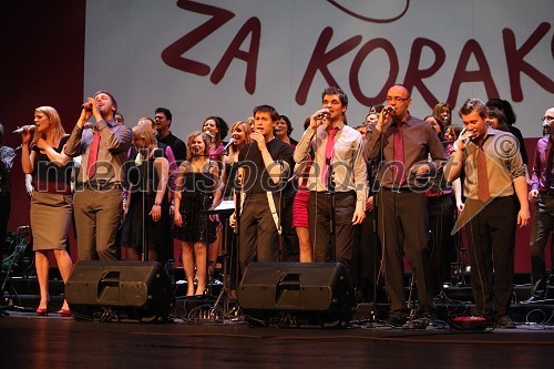 Člani skupine Perpetuum Jazzile