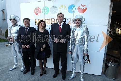 Zoran Janković, župan Mestne občine Ljubljana, Suzana Žilić Fišer, generalna direktorica zavoda MARIBOR 2012, dr. Danilo Türk, predsednik Republike Slovenije