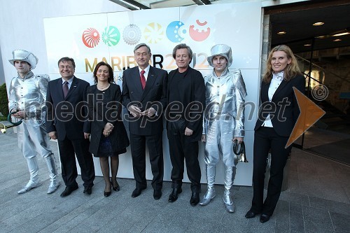 ..., Zoran Janković, župan Mestne občine Ljubljana, Suzana Žilić Fišer, generalna direktorica zavoda MARIBOR 2012, dr. Danilo Türk, predsednik Republike Slovenije, Vladimir Rukavina Gogo, direktor Narodnega doma Maribor, ..., ...