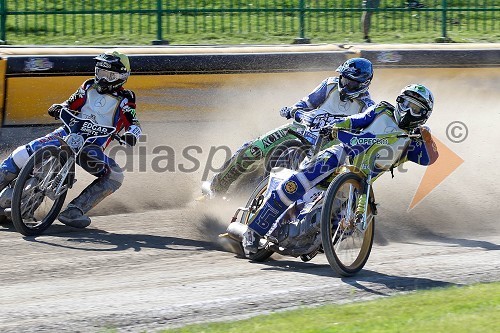 Ryan Fisher (ZDA) Matej Žagar (AMTK Ljubljana), Andriy Karpov (UKR)