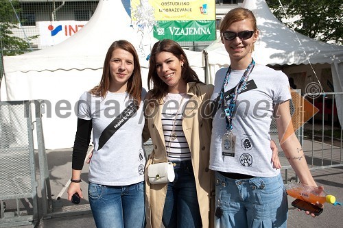 Tamara Smolej, predstavnica za odnose z javnostjo pri 
Študentskem svetu stanovalcev v Ljubljani, Ana Fetih, novinarka in Teja Britovšek, Lepa soseda 2012