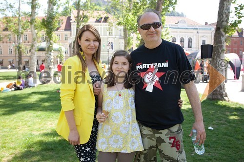 Anja Rupel, pevka, hči in Aleš Klinar, glasbenik