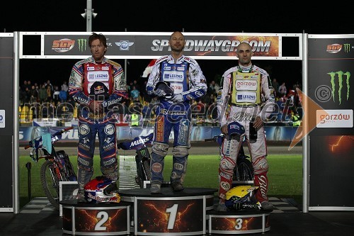 Jason Crump (Avstralija), 2. mesto, Nicki Pedersen (Danska), zmagovalec VN Češke in Tomasz Gollob (Poljska), 3. mesto