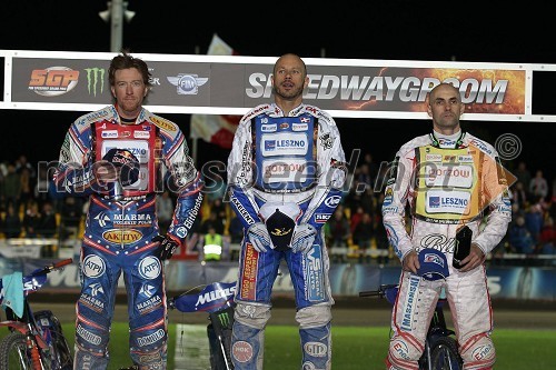 Jason Crump (Avstralija), 2. mesto, Nicki Pedersen (Danska), zmagovalec VN Češke in Tomasz Gollob (Poljska), 3. mesto