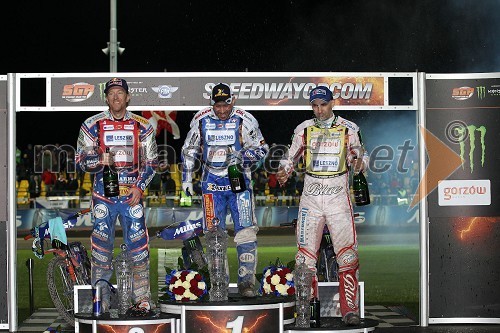 Jason Crump (Avstralija), 2. mesto, Nicki Pedersen (Danska), zmagovalec VN Češke in Tomasz Gollob (Poljska), 3. mesto