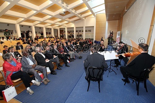 Feguš String Quartet in udeleženci konference