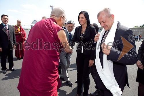 Njegova svetost, XIV. Dalajlama, Astrid Bah, podžupanja MOM, Franc Kangler, župan MOM	 
