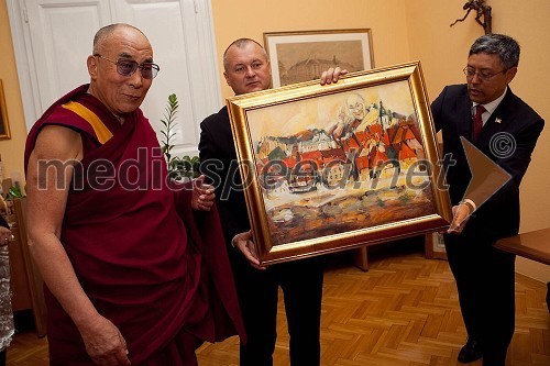 Njegova svetost, XIV. Dalajlama, Franc Kangler, župan MOM, Tenzin Taklha, tajnik Dalajlame