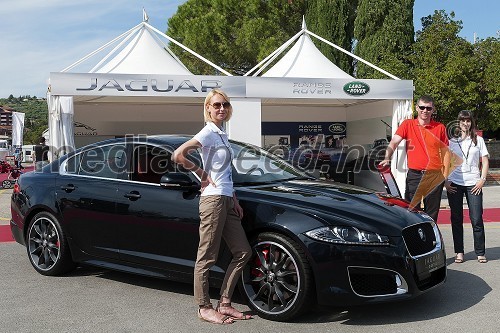 Jaguar in Land Rover na Internautici