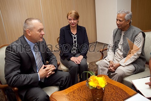 Franc Kangler, župan MOM, Eva Škobalj, prof. Muhammad Yunus, Nobelov nagrajenec