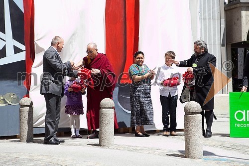 Franc Kangler, župan MOM,  Njegova svetost, XIV. Dalajlama, dr. Rigoberta Menchú Tum in ...