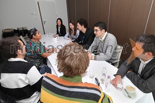 Dr. Rigoberta Menchú Tum, Nobelova nagrajenka, srečanje z Mladinskim forumom