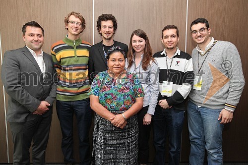 Dr. Rigoberta Menchú Tum, Nobelova nagrajenka in Mladinski forum