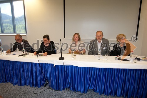 Prof. dr. Peter Umek, profesor kriminalistične psihologije, dr. Vesna Vuk Godina, profesorica, Melita Uran, predstavnica staršev , mag. Aco Prosnik, klinični psiholog in Barbara Jenkole Žigante, okrožna državna tožilka