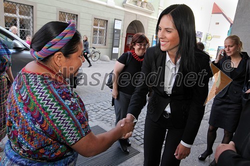 Dr. Rigoberta Menchú Tum, Nobelova nagrajenka in Astrid Bah, podžupanja MOM