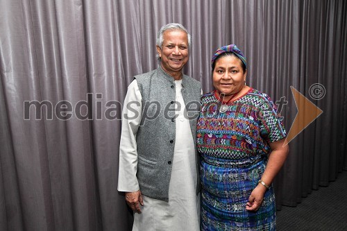 Prof. Muhammad Yunus, Nobelov nagrajenec in dr. Rigoberta Menchú Tum, Nobelova nagrajenka