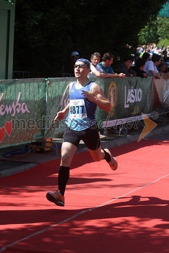 Maraton treh src 2012, tekači