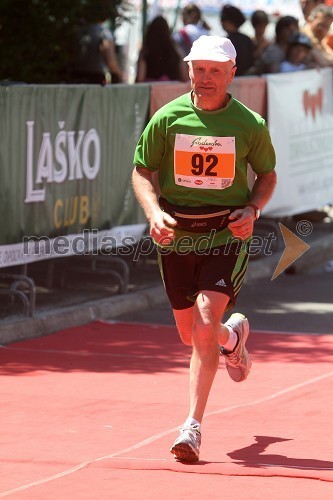 Maraton treh src 2012, tekači