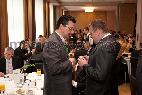 Dr. Egon Zakrajšek in Tomaž F. Lovše, predsednik Smučarske zveze Slovenije