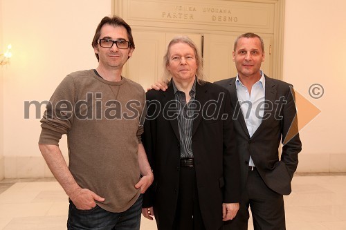 Aleksandar Popovski, režiser, Christopher Hampton, avtor priredbe besedila Nevarna razmerja in Danilo Rošker, direktor SNG Maribor