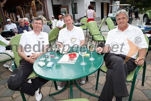 Martin Logar, direktor družbe Summit Avto, Dušan Šinkovec in Saša Remec
