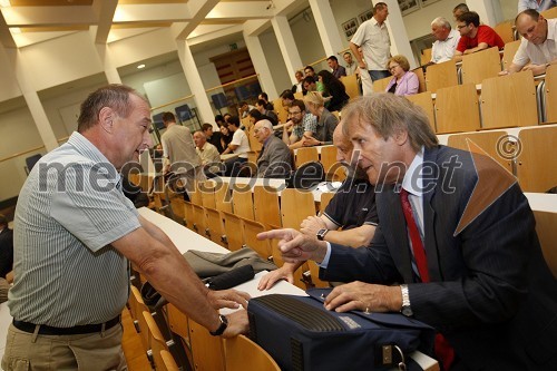 Prof. dr. Franci Čuš, predsednik Upravnega odbora Društva univerzitetnih profesorjev Maribor ter dr. Dušan Radonjič, Ekonomsko poslovna fakulteta