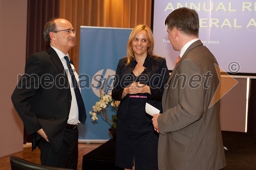 Thierry Villard, Goodyear Dunlop, mag. Ajša Vodnik, izvršna direktorica Ameriške gospodarske zbornice (AmCham) in Janez Škrubej, izvršni direktor Deloitte